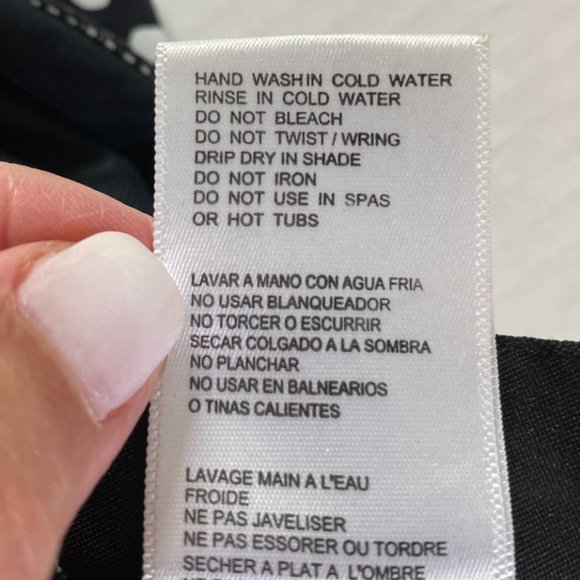 Coco Reef Womens Black and White One Piece Ruffled Bathing Suit Size 10/34 DD - Picture 5 of 7